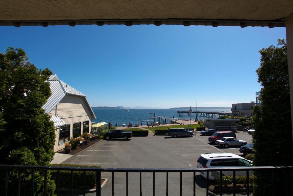 Sidney Waterfront Inn & Suites Cameră foto